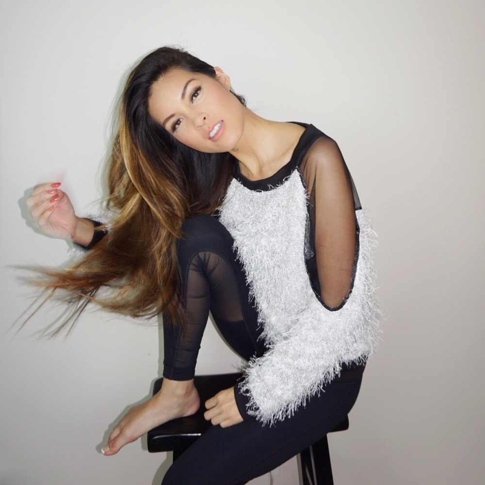 BLACK Mesh WHITE Fuzzy Boyfriend Sweater Top